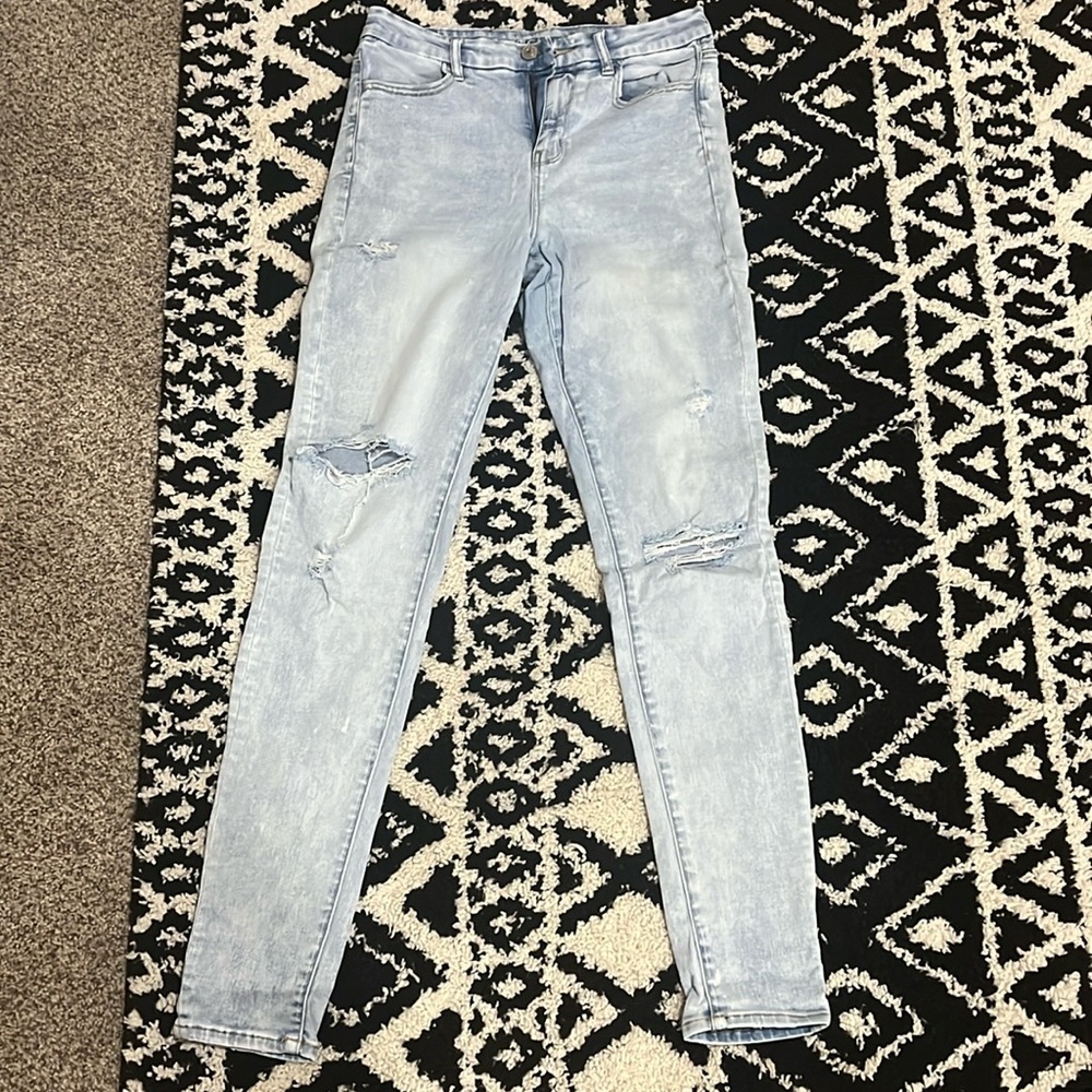 Popular washout color skinny jeans. Extra long, next level stretch!